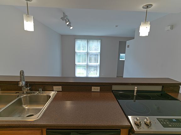 5th image of 2745 Grinstead Dr APT 110