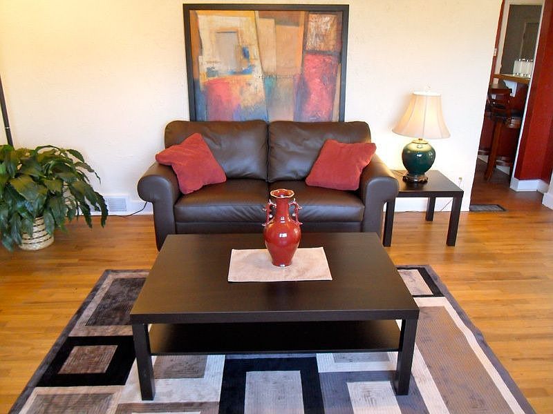 Great Living Room w/ Hardwood Floors