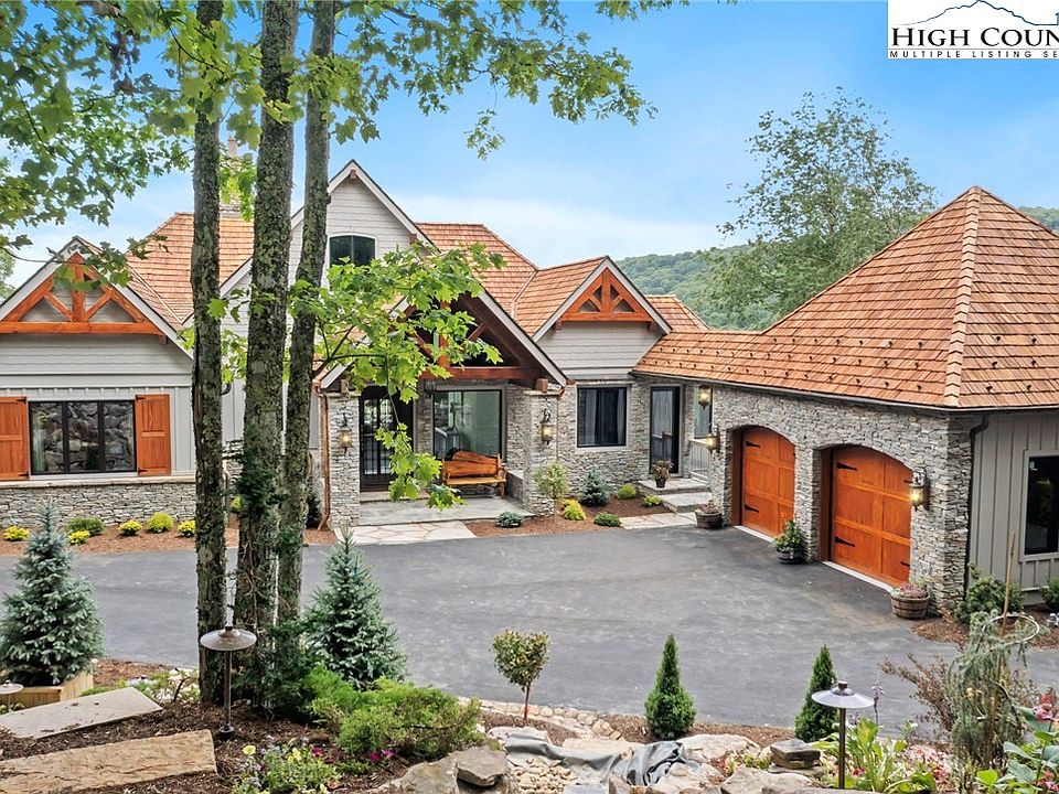 1st image of 977 Summit Park Drive
