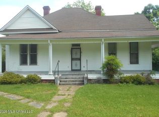 8009 McComb Hville Rd, McComb, MS 39648