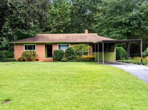 897 Milam Cir, Clarkston, GA 30021