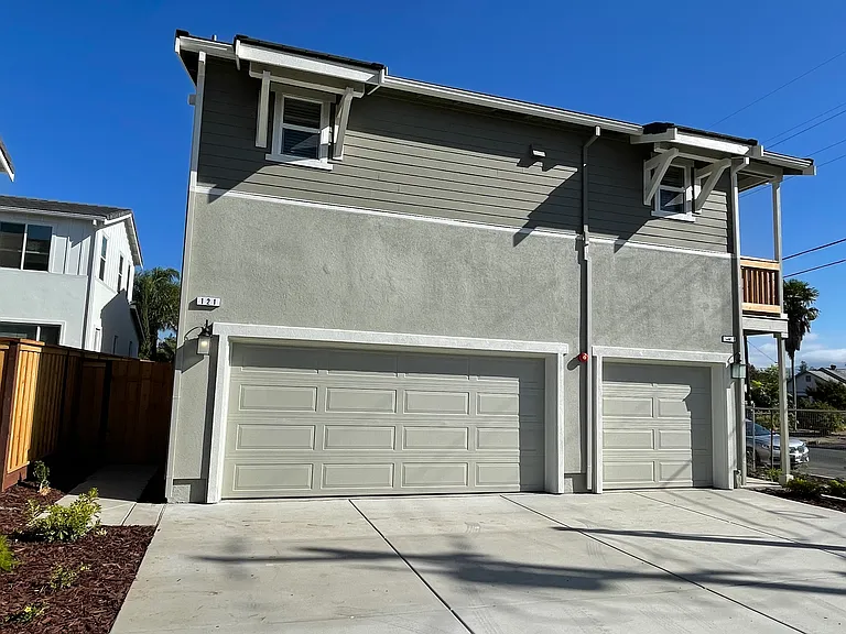 129 Sophia Ct — Photo 32