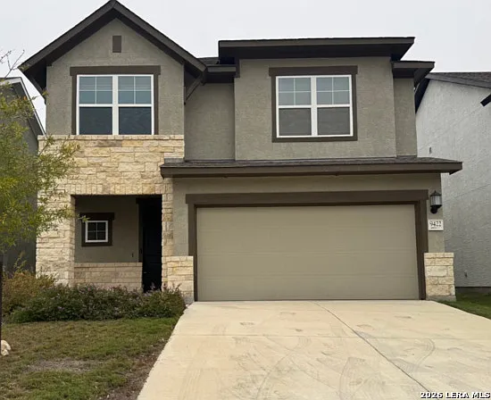 3 bed, 2.5 bath, 2373 sqft, $2,300 — Photo 1