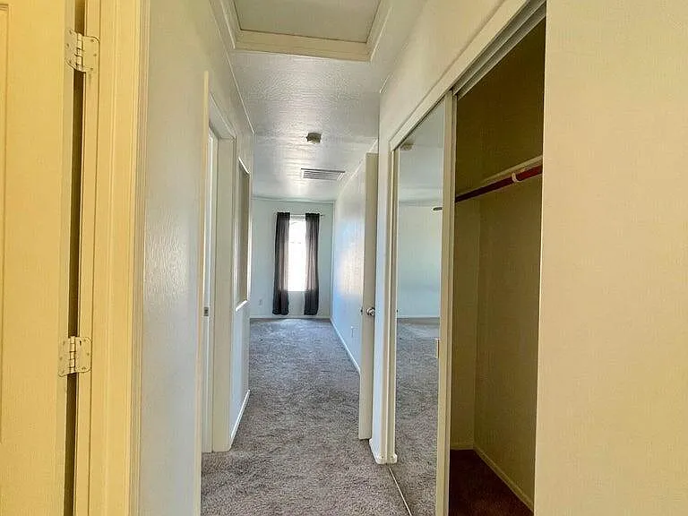 12109 W Avenida Del Rey — Photo 31