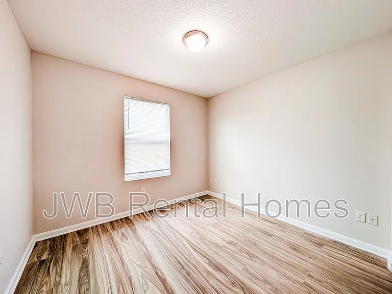 8493 McGirts Village Ln — Photo 8