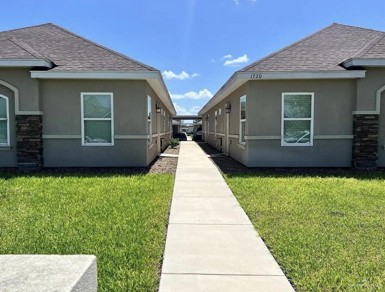 2 bed, 2.0 bath, 1200 sqft, $1,100 — Photo 1