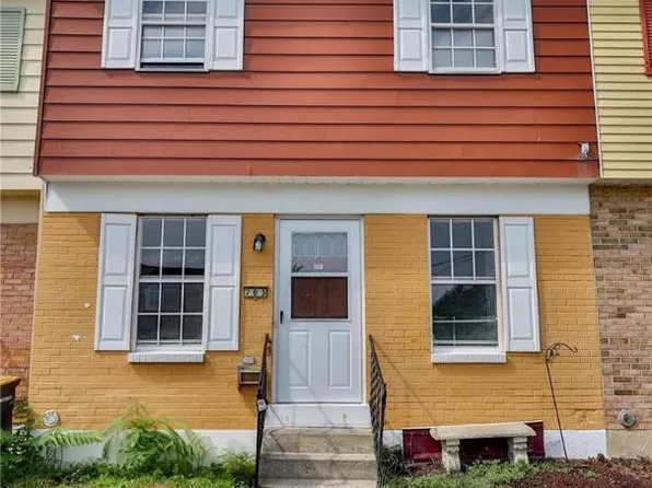 703 Pennsylvania St, Whitehall, PA 18052