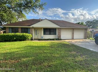5406 Monaco Dr, Pascagoula, MS 39581