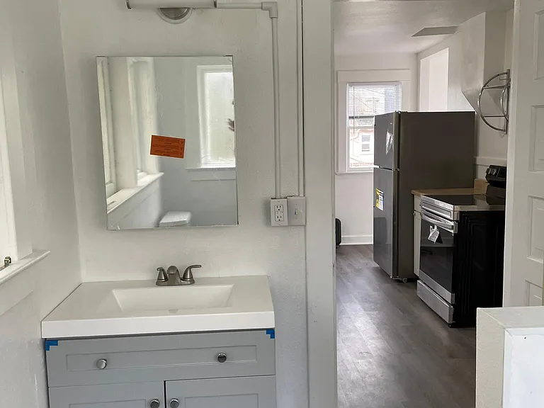 2239 1/2 Boylston Ave E — Photo 10