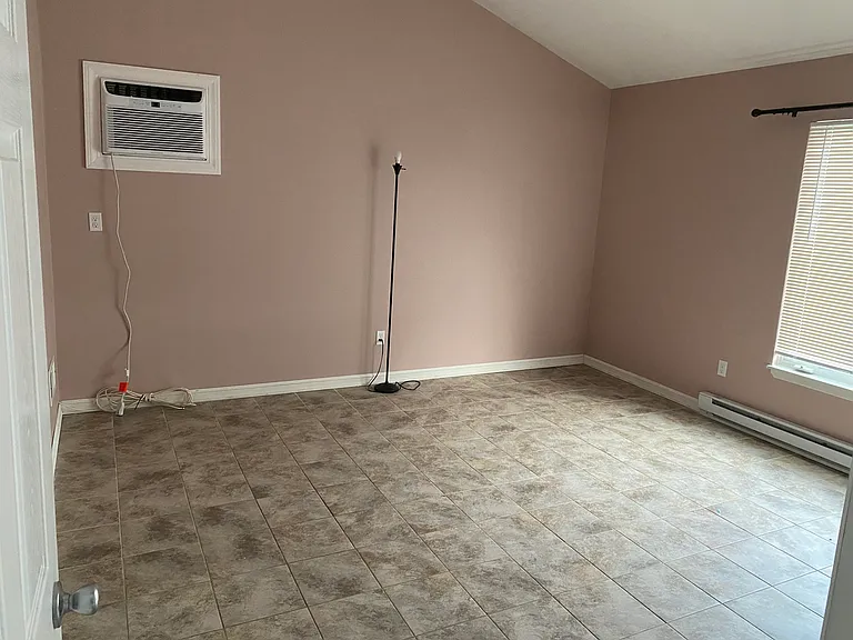 42 Niewood Dr — Photo 1