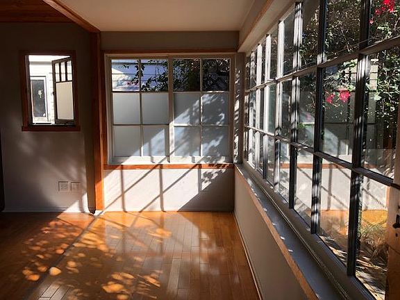 3rd image of 517 Broadway Ave