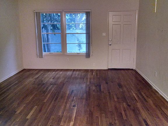 4th image of 1230 3/4 McClellan Dr