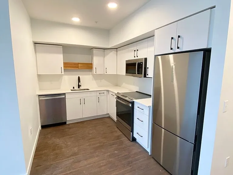Spur Apartments — Photo 159