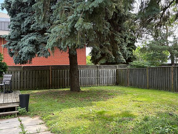 3rd image of 110 Wilson St W #2