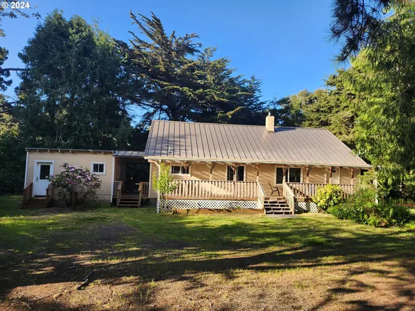 87730 Rhododendron Dr, Florence, OR 97439