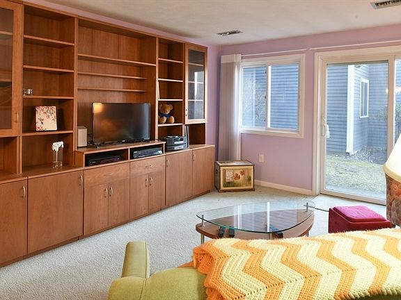 2nd image of 400 Colonial Dr Unit 11