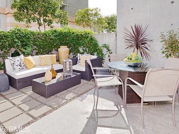 3rd image of 855 Folsom St APT 139