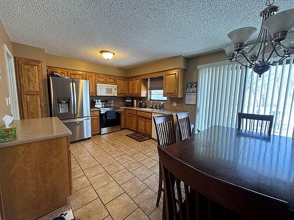 4th image of 1401 NW Kingston Rd