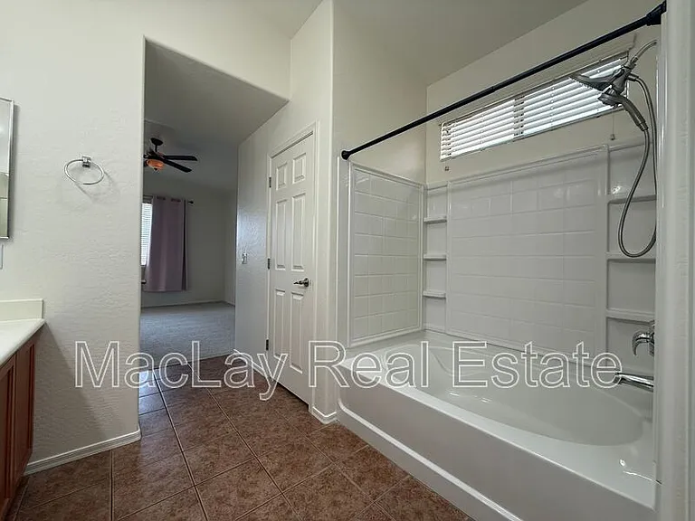 8311 S 23rd Pl — Photo 18