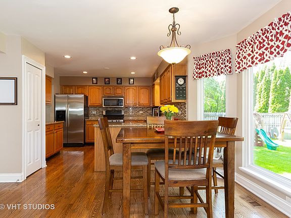4th image of 1139 Lakewood Cir