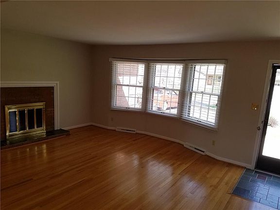 4th image of 7324 N Tuxedo St