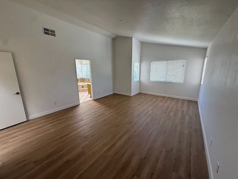 40087 Holden Cir — Photo 16