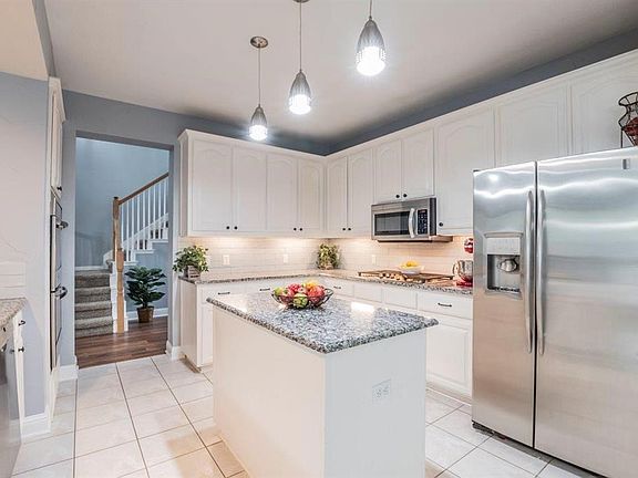 5th image of 3112 Fernhurst Dr