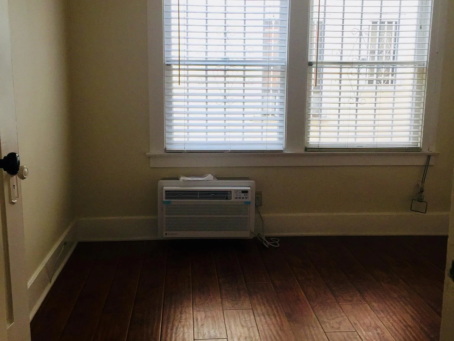 3 bed, 1275 sqft, $3,900 — Photo 4