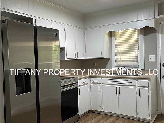 3rd image of 1825 Mountainbrook Dr #1825