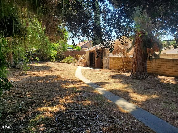 5th image of 160 S Altadena Dr