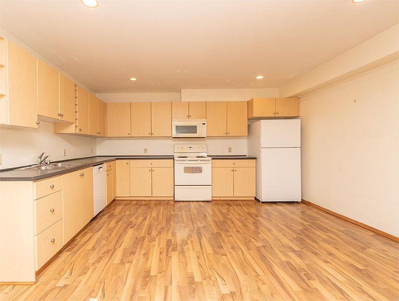 West Vancouver House for rent - 2 Bedrooms — photo 5