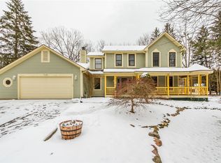 7151 Wildwood Ln, Victor, NY 14564