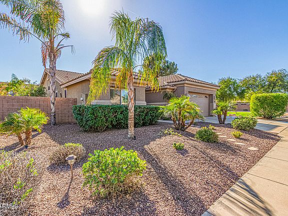 3rd image of 1253 E JADE Drive