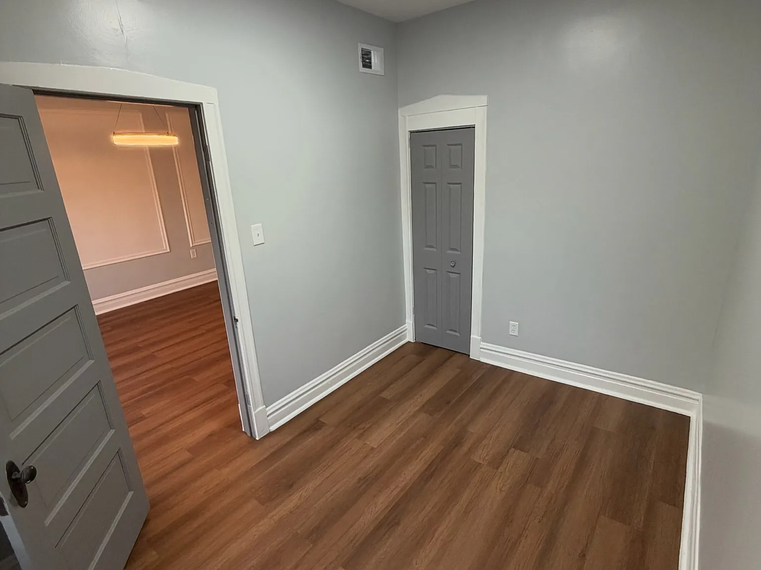 3 bed, $2,100 — Photo 4