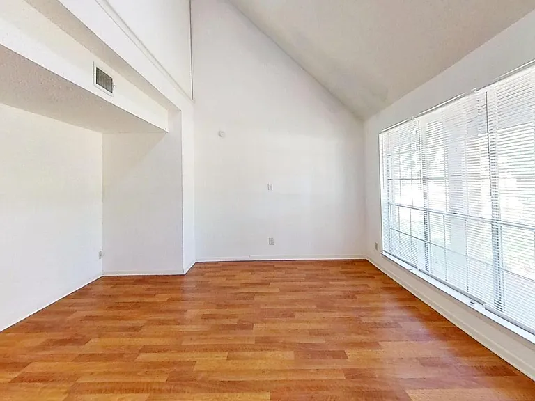 108 Mill Creek Dr — Photo 16