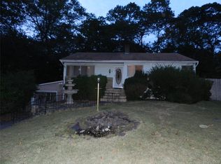 11 Mauritz Blvd, Middle Island, NY 11953