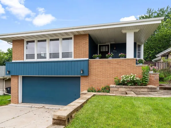 2373 North 113th STREET, Wauwatosa, WI 53226