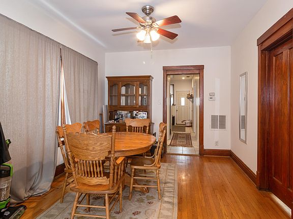 4th image of 2436 W Diversey Ave