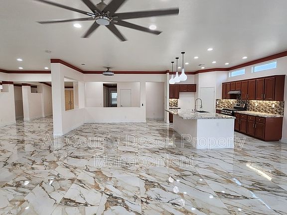3rd image of 47652 Calle Diamante