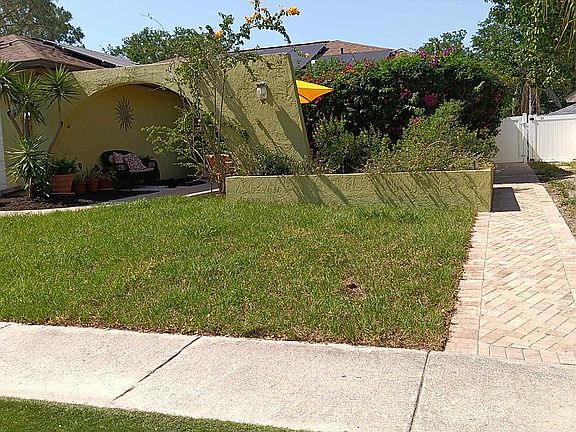 4th image of 2629 Wildwood Ln