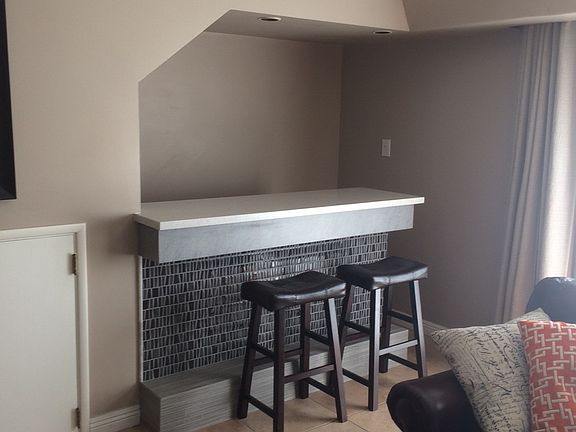 Built in BAr
