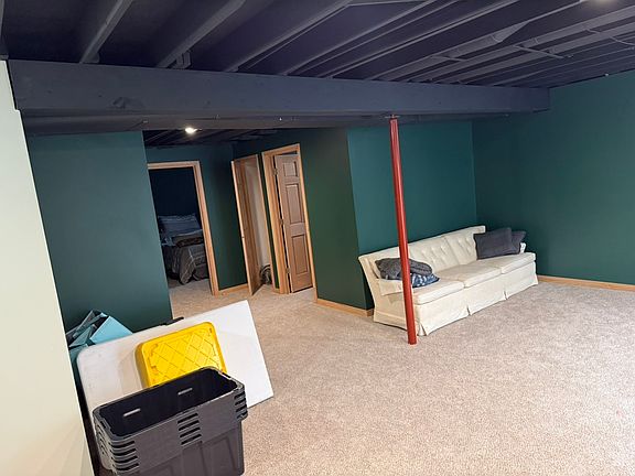 2nd image of 938 Skyside Dr