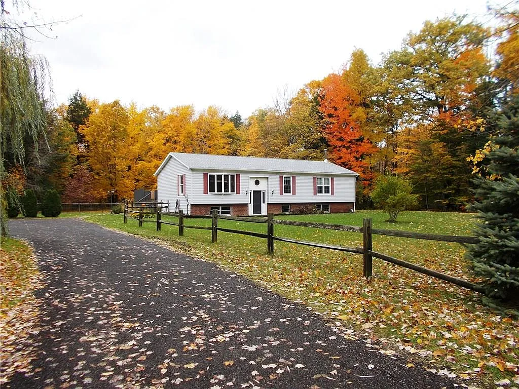 12139 Forestville Rd photo 1
