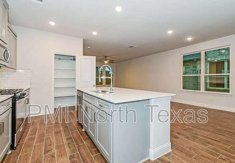 3112 Cordelia Dr — Photo 11