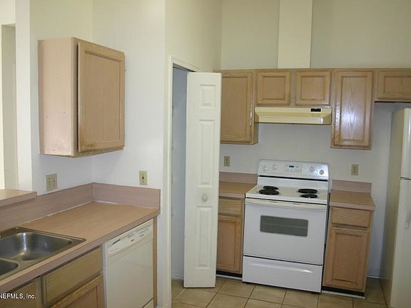 5th image of 8800 Mountain Lake Dr S