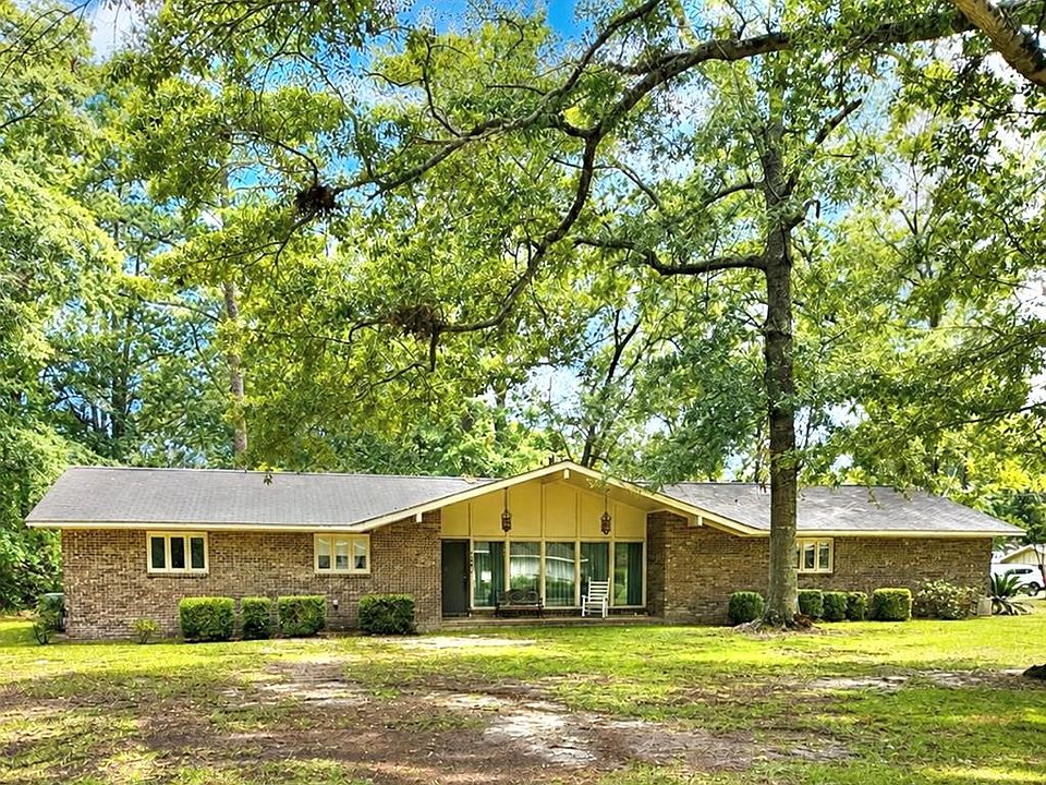 1st image of 1407 Hiawatha Dr