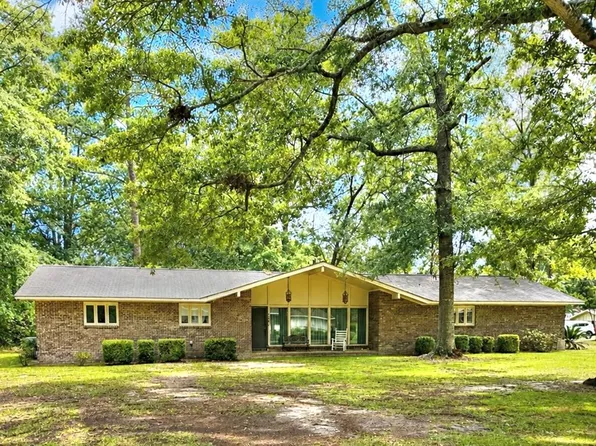 1407 Hiawatha Dr, Dothan, AL 36303