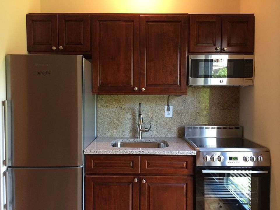 2nd image of 339 E 90th St #D