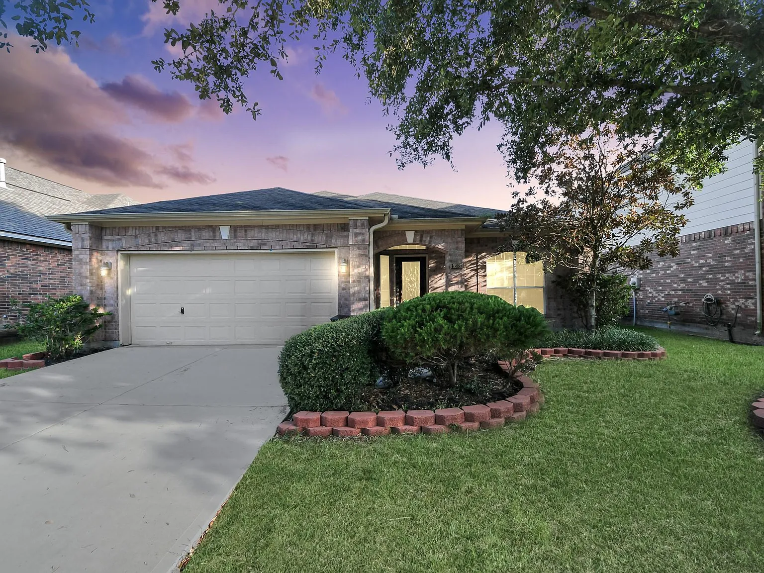 3 bed, 2.5 bath, 2207 sqft, $2,600 — Photo 4