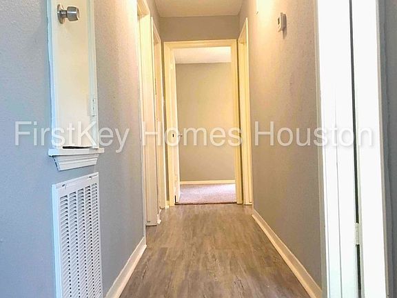 5th image of 4923 Kilkenny Dr